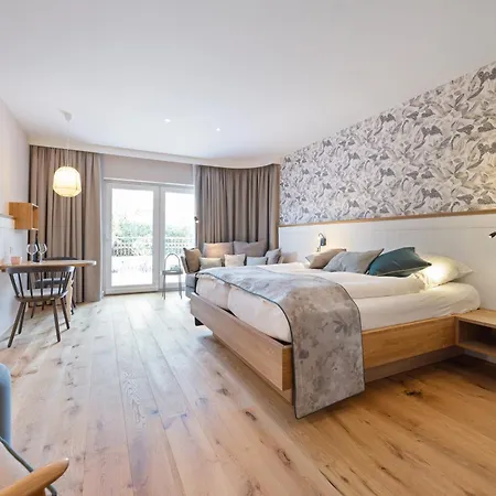 Lindenhof 1887 - & Restaurant Hotel