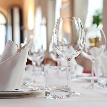 Hotel Lindenhof 1887 - & Restaurant