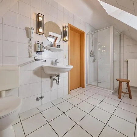 Lindenhof 1887 - & Restaurant 3* Lunden